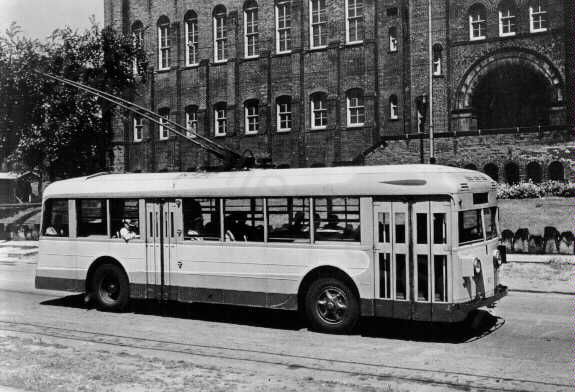 usa_m_cle_ps_01_houghave_vigsch.jpg