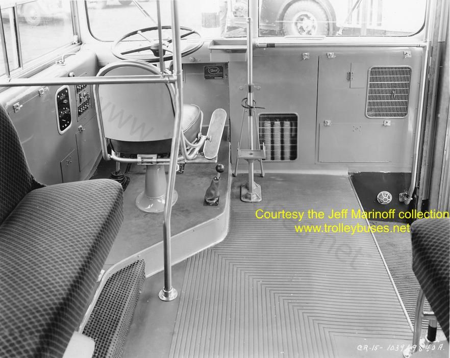 usa_m_ilg_mack_653_buildersphoto_09_driverposition_jm.jpg